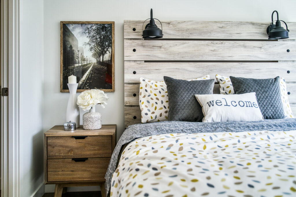 The final staged Guest bedroom decor 